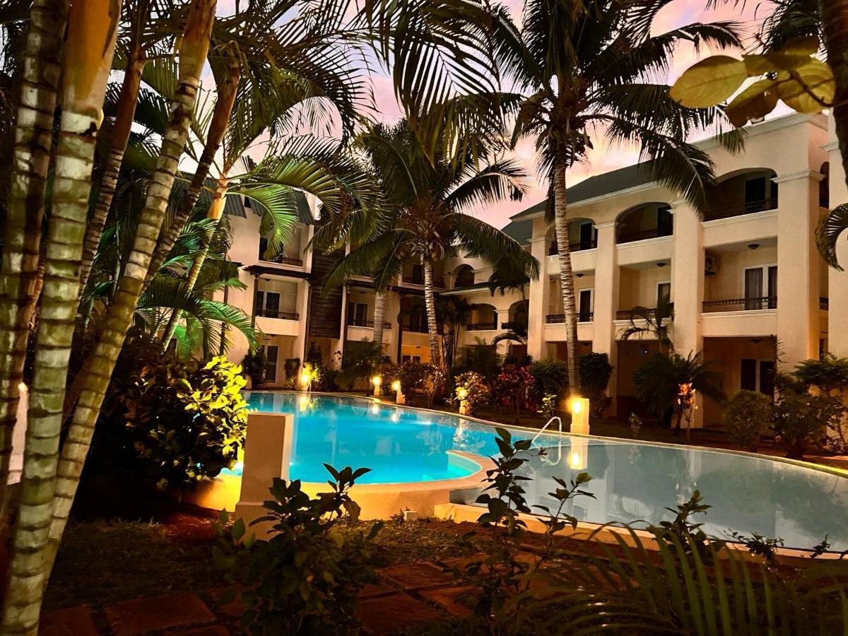 A'S Beach Apartment Flic en Flac Exterior photo